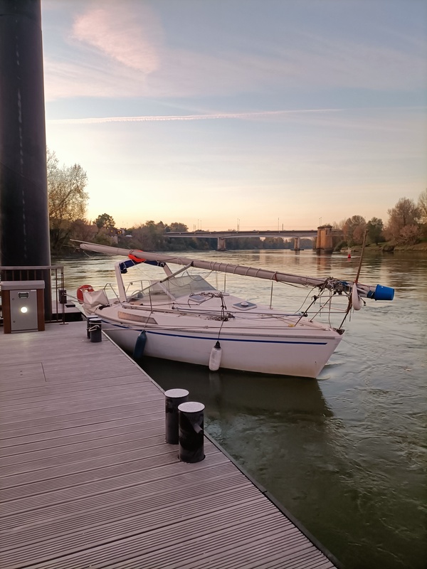Bateau plaisance Ponton Hazembat