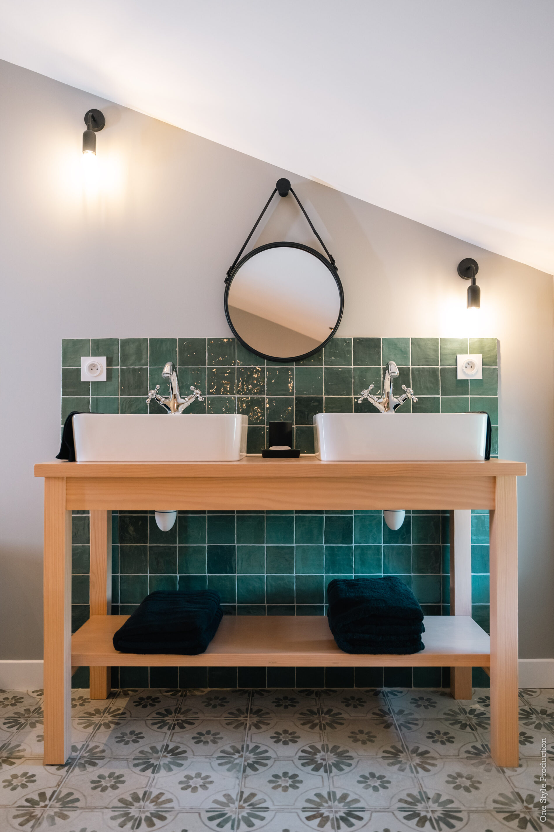 Entre chênes et pins Salle de bain verte