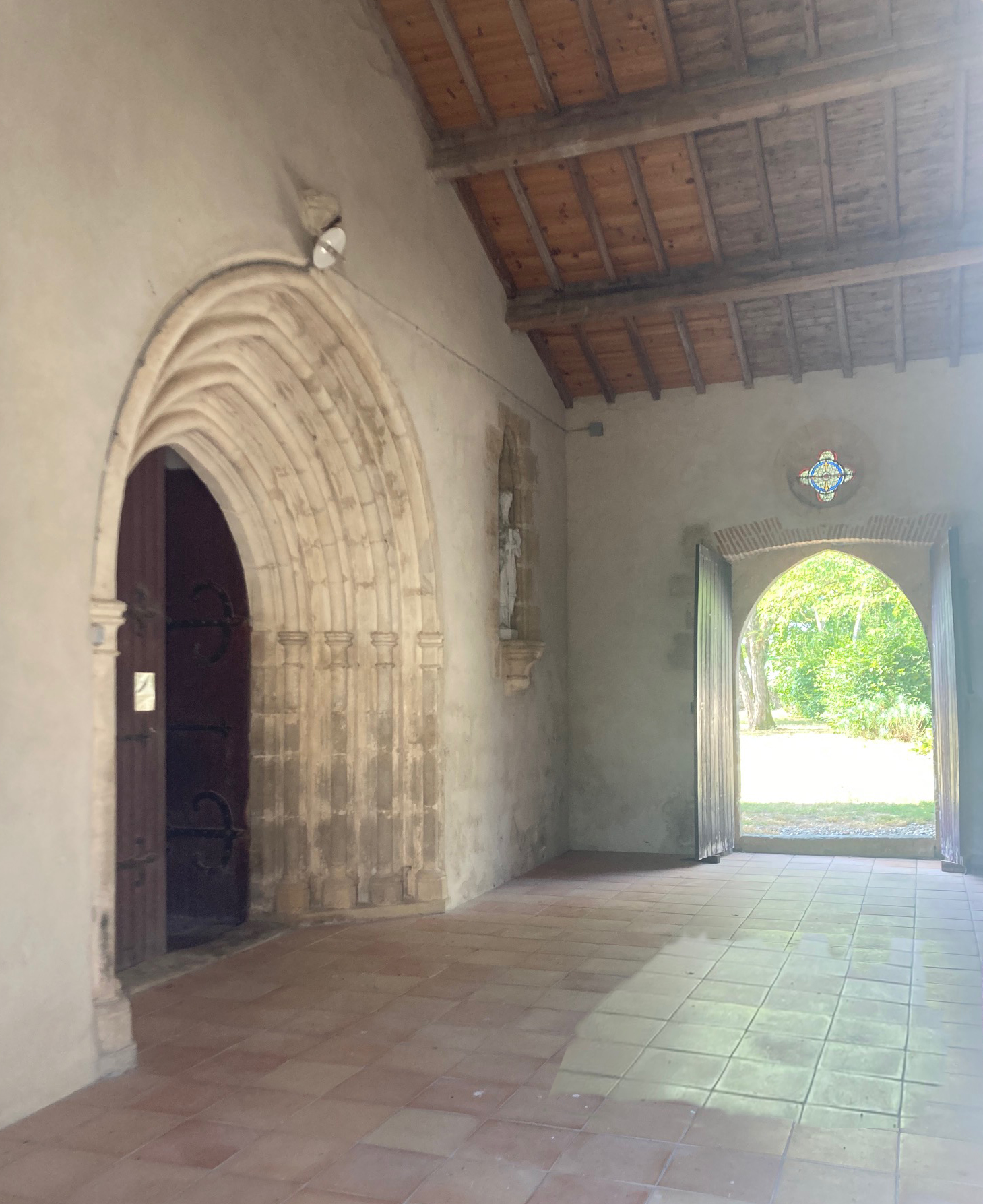 Entrée-Porche-Eglise