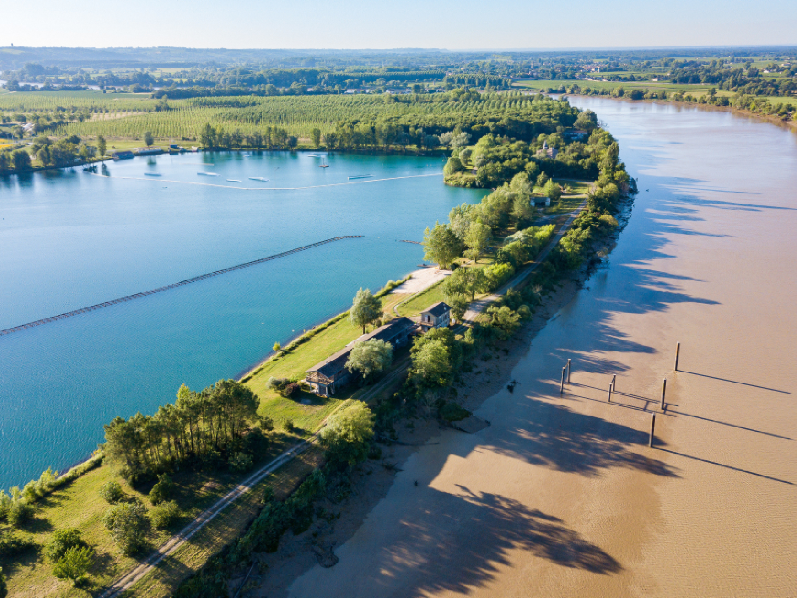 Grande maison au brd de l'eau 4