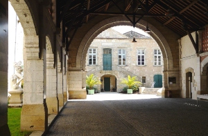 Halle de la mairie de Bazas
