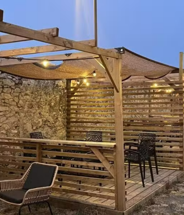 beer garden zebra