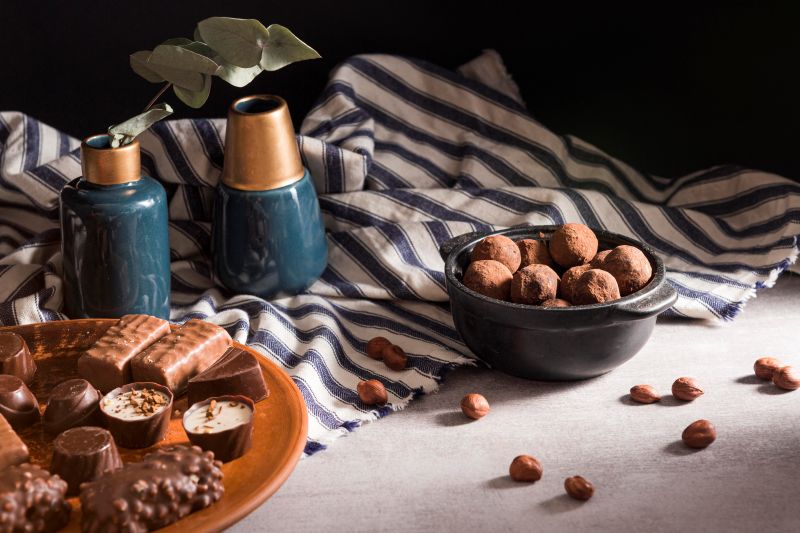 chocolate-sweets-plate-chocolate-truffles-bowl