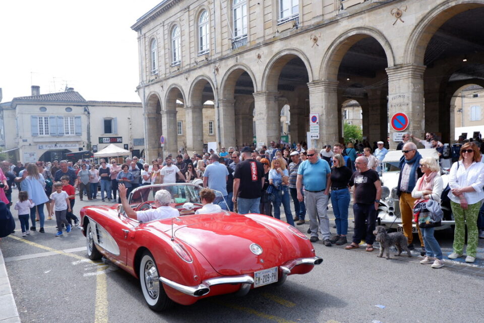 Rassemblement de voitures anciennes