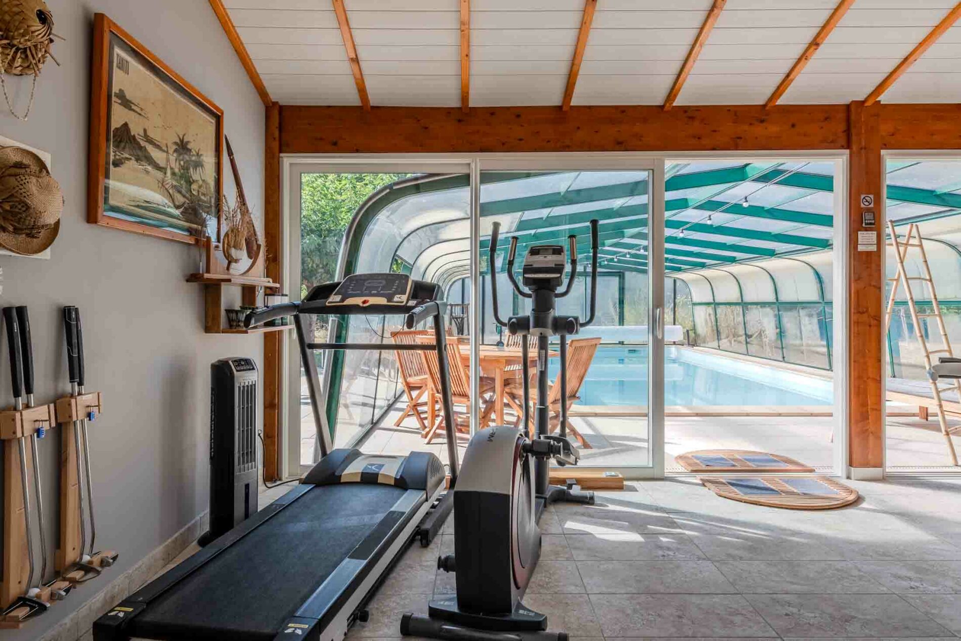 gite-piscine-sauna-spa-pres-de-bordeaux-lescale-sud-gironde-pool-house-8